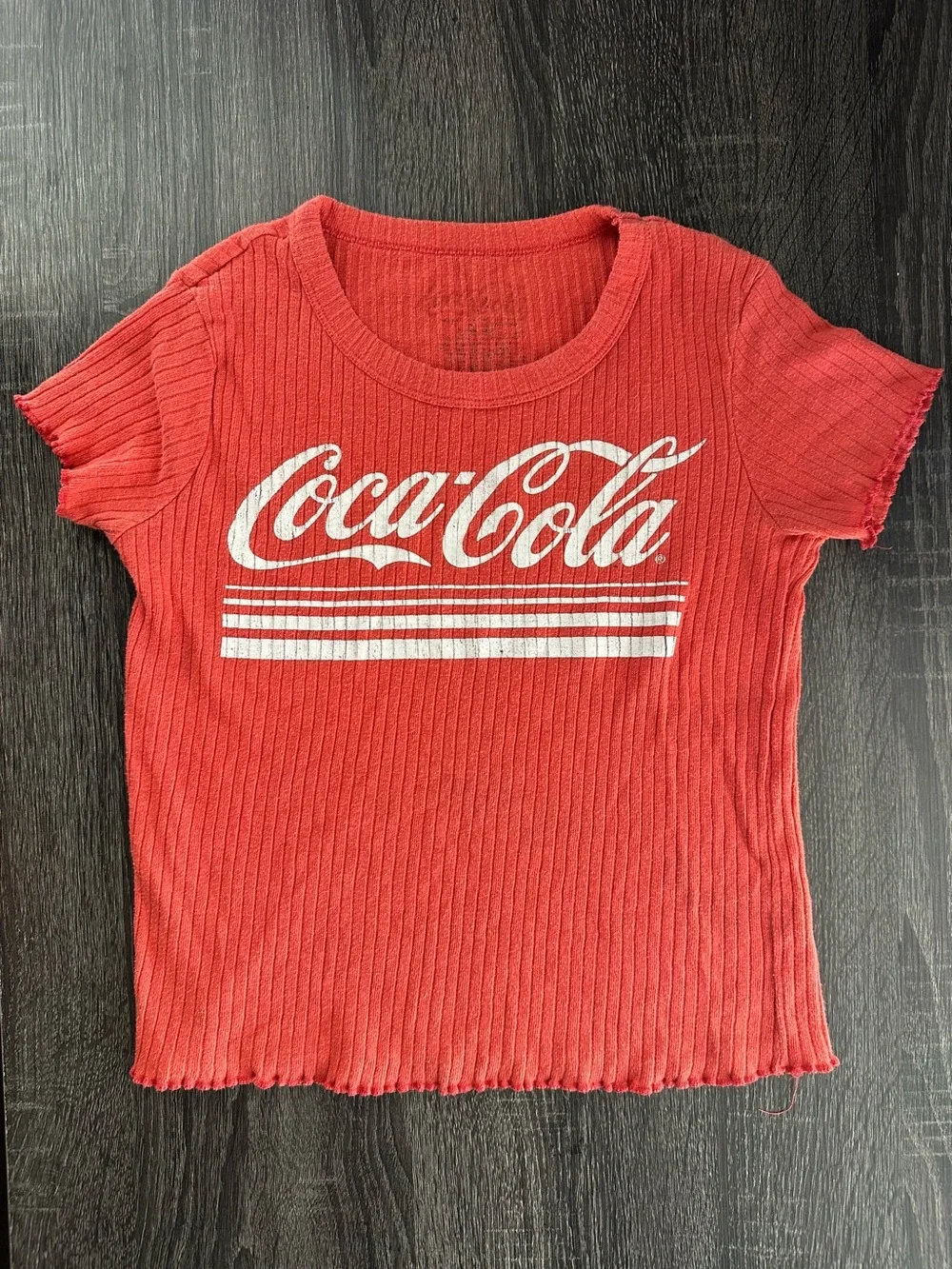 Coca-Cola Women’s Red Ribbed Crop Top Short Sleeve Graphic Tee Retro Y2K